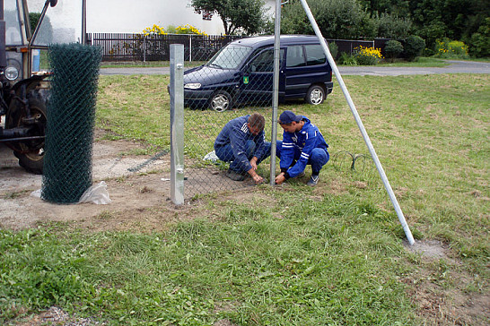 Oplocení hřiště a oprava kapličky v Kotouni